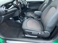 USED 2022 72 MINI HATCH 1.5 Cooper Classic Hatchback 3dr Petrol Steptronic Euro 6 (s/s) (136 ps) Heated Seats & Apple Carplay