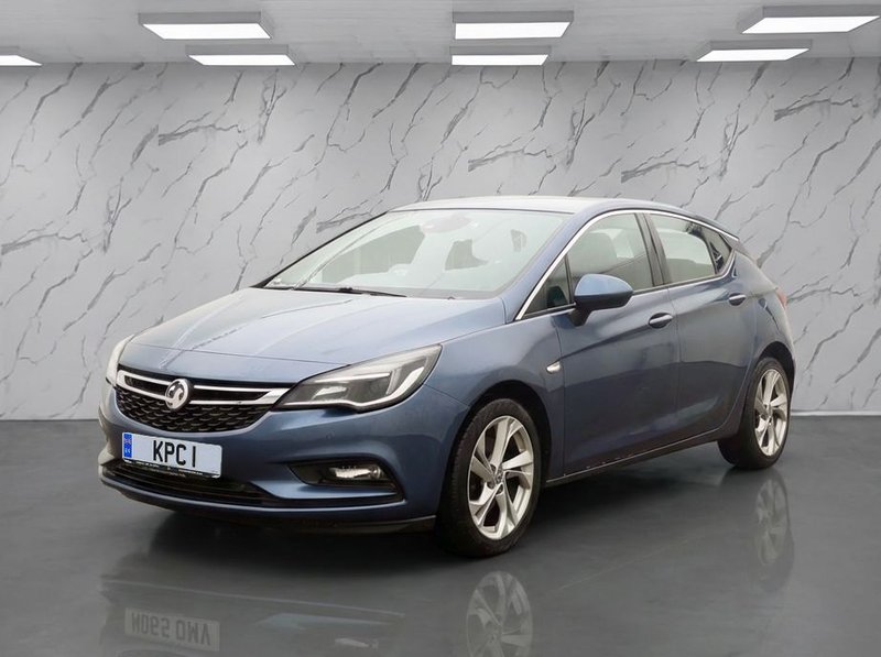 2015 Vauxhall Astra in blue — photo 2 of 11