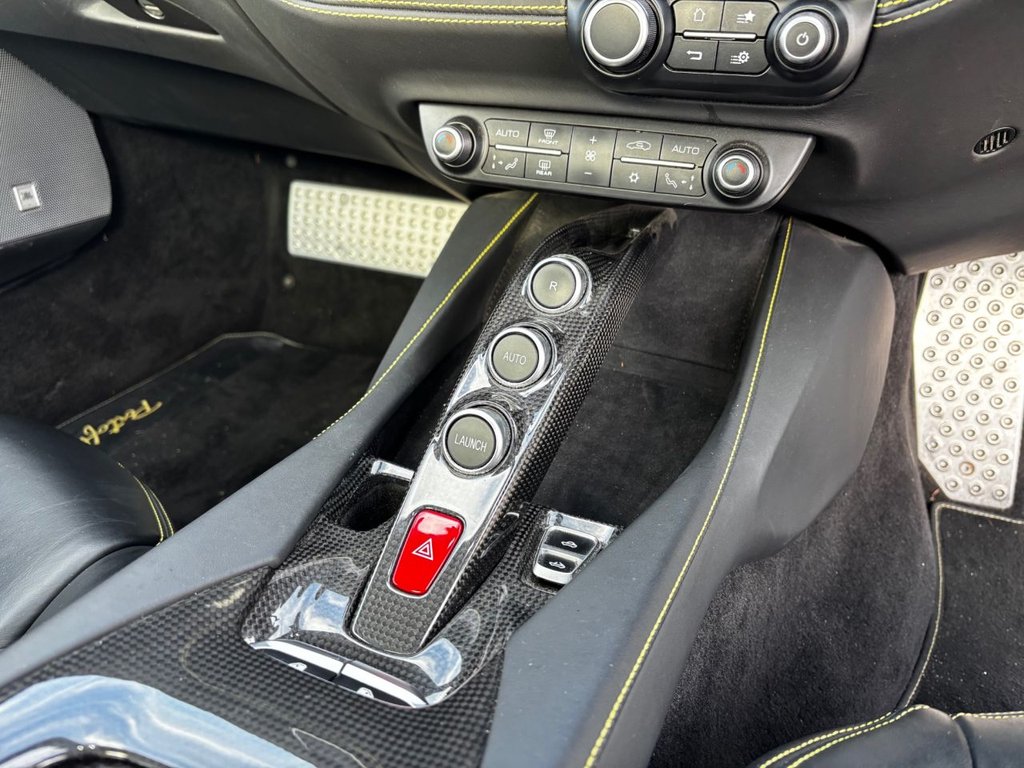 USED 2019 19 FERRARI PORTOFINO 3.8T V8 Convertible 2dr Petrol F1 DCT Euro 6 (s/s) (600 ps) 