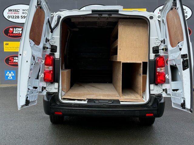 2022 Vauxhall Vivaro 1.5L Dynamic 6dr - Photo 8