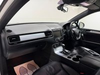 USED 2016 16 VOLKSWAGEN TOUAREG 3.0 TDI V6 BlueMotion Tech R-Line SUV 5dr Diesel Tiptronic 4WD Euro 6 (s/s) (262 ps) SUNROOF | HEATED SEATS | ULEZ | NATIONWIDE DELIVERY