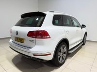 USED 2016 16 VOLKSWAGEN TOUAREG 3.0 TDI V6 BlueMotion Tech R-Line SUV 5dr Diesel Tiptronic 4WD Euro 6 (s/s) (262 ps) SUNROOF | HEATED SEATS | ULEZ | NATIONWIDE DELIVERY