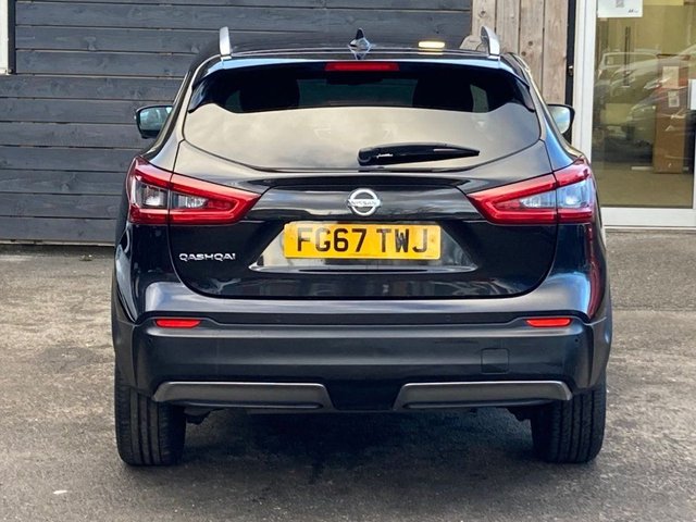 2017 Nissan Qashqai 1.5L N-Connecta 5dr - Photo 8