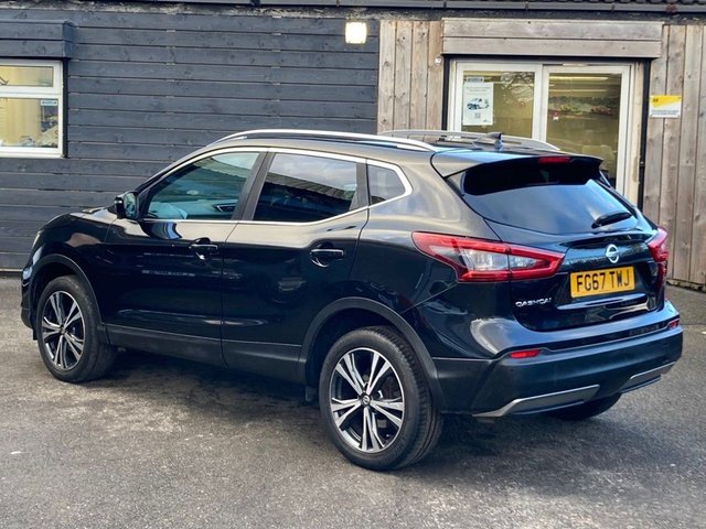 2017 Nissan Qashqai 1.5L N-Connecta 5dr - Photo 2