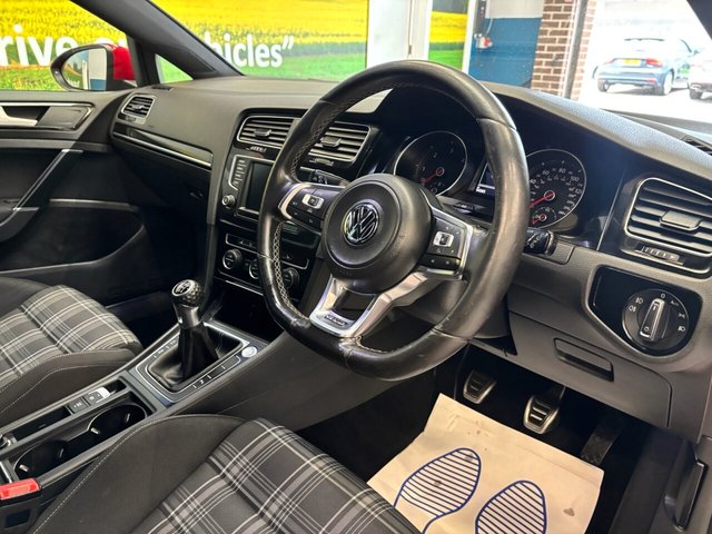 2015 Volkswagen Golf 2L Gtd 5dr - Photo 11