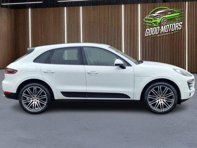 2015 PORSCHE MACAN - Photo 11