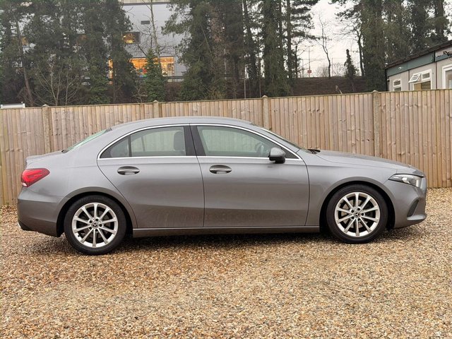 2020 Mercedes-Benz A-CLASS - Photo 6