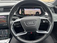 USED 2020 70 AUDI E-TRON 55 Launch Edition Sportback 5dr Electric Auto quattro 95kWh (408 ps) VIRTUAL EXTERIOR MIRRORS, PAN ROOF