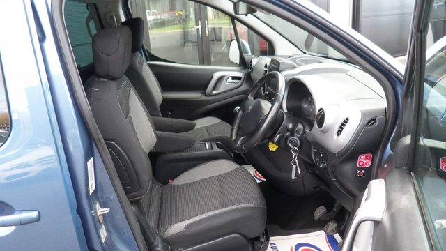 2016 PEUGEOT PARTNER TEPEE 1.6 BlueHDi Allure MPV 5dr Diesel Manual Euro 6 (s/s) (120 ps)FSH,2 OWNERS,£35 ROAD TAX. - Photo 12