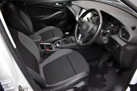 USED 2020 69 VAUXHALL GRANDLAND X 1.2 TURBO SRi NAV 5 DOOR 6-SPEED 128 BHP (EURO 6) Apple CarPlay / DAB / Park Assist