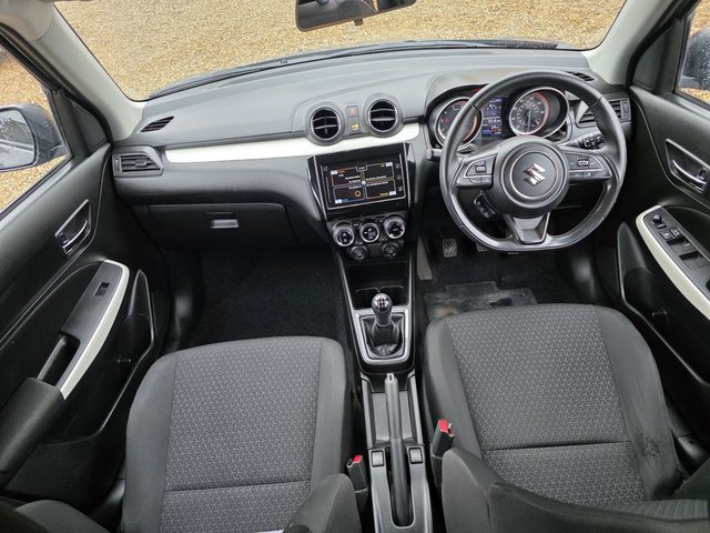 2018 SUZUKI SWIFT - Photo 9