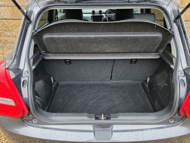 2018 SUZUKI SWIFT - Photo 11
