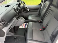 USED 2022 22 PEUGEOT E-EXPERT e 1200 75kWh Professional Standard Panel Van 6dr Electric Auto MWB (136 ps) GREAT VALUE 75KW-JUST SERVICED