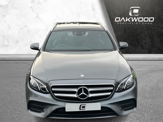 2017 Mercedes-Benz E-CLASS - Photo 2