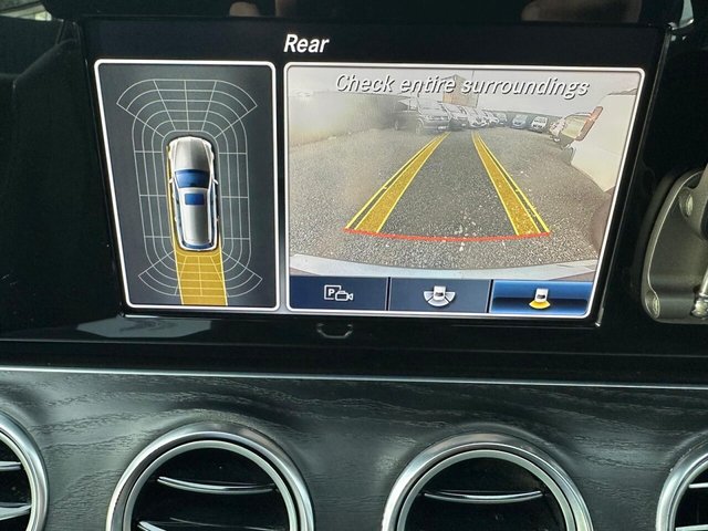 2017 Mercedes-Benz E-CLASS - Photo 10