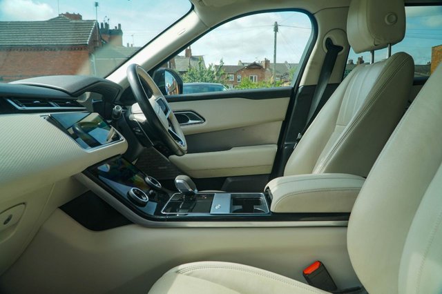 View our LAND ROVER RANGE ROVER VELAR