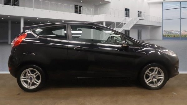 2013 FORD FIESTA - Photo 3