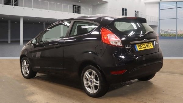 2013 FORD FIESTA - Photo 6