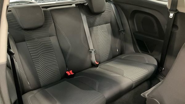 2013 FORD FIESTA - Photo 9