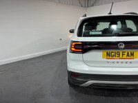 USED 2019 19 VOLKSWAGEN T-CROSS 1.0 TSI SE SUV 5dr Petrol Manual Euro 6 (s/s) (95 ps) 2 keys, rear parking sensors, DAB