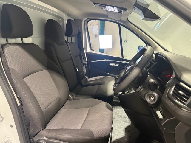 2023 RENAULT TRAFIC - Photo 6