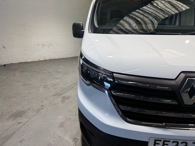 2023 RENAULT TRAFIC - Photo 9