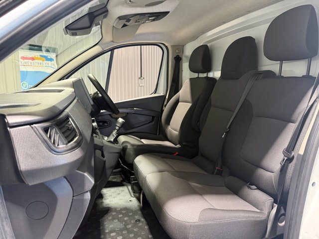 2023 RENAULT TRAFIC - Photo 7