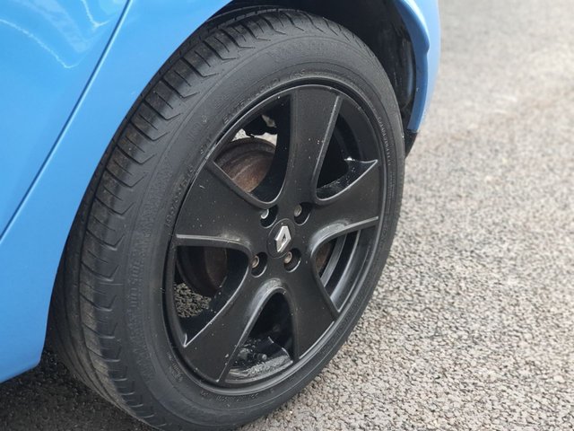 2015 RENAULT CLIO 1.2 16V Dynamique MediaNav Hatchback 5dr Petrol Manual Euro 5 (75 ps) - Photo 9