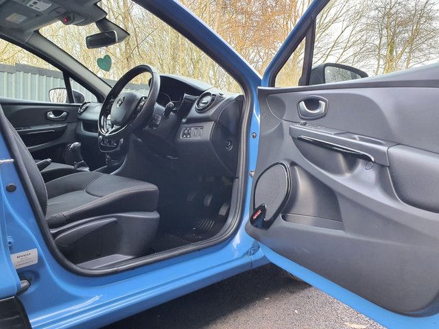 2015 RENAULT CLIO 1.2 16V Dynamique MediaNav Hatchback 5dr Petrol Manual Euro 5 (75 ps) - Photo 12