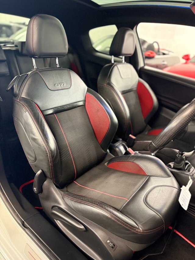 2015 Peugeot 208 1.6L GTI 3dr - Photo 7