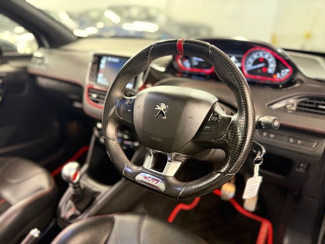2015 Peugeot 208 1.6L GTI 3dr - Photo 9