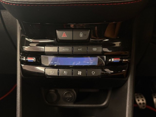 2015 Peugeot 208 1.6L GTI 3dr - Photo 11