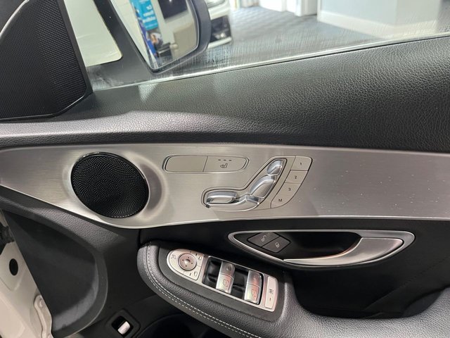 2017 MERCEDES-BENZ C-CLASS 2.1 C250d AMG Line (Premium) Estate 5dr Diesel G-Tronic+ 4MATIC Euro 6 (s/s) (204 ps) - Photo 11