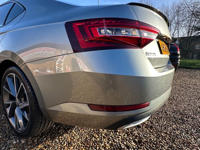 2019 Skoda Superb 1.5L Sportline Plus 5dr - Photo 9