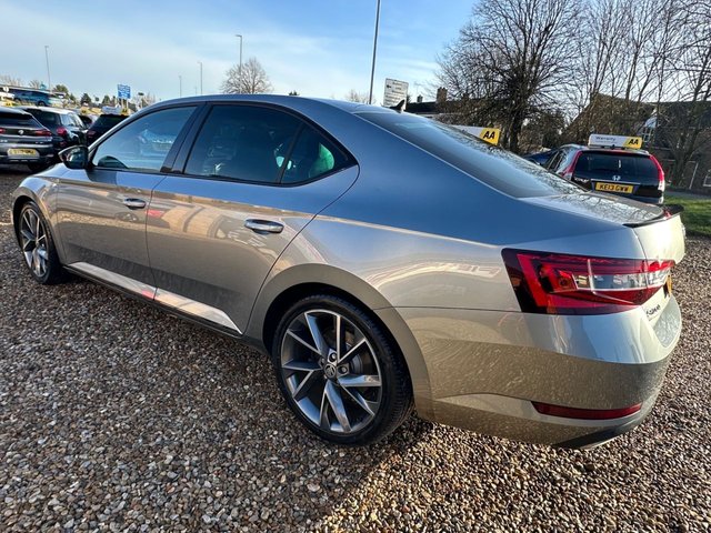 2019 Skoda Superb 1.5L Sportline Plus 5dr - Photo 11