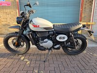 USED 2025 25 BSA SCRAMBLER 652 Roadster/Retro Petrol Manual Euro 5 (45 ps) Low Miles. Immediate Delivery