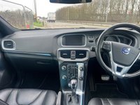 USED 2015 15 VOLVO V40 2.0 D4 R-Design Lux Nav Hatchback 5dr Diesel Geartronic Euro 6 (s/s) (190 ps) ** GLASS PANORAMIC SUNROOF **ULE