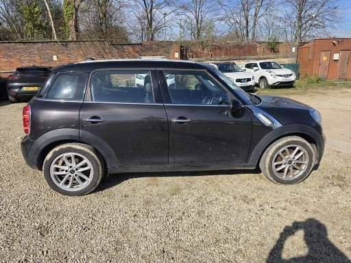 View our MINI COUNTRYMAN