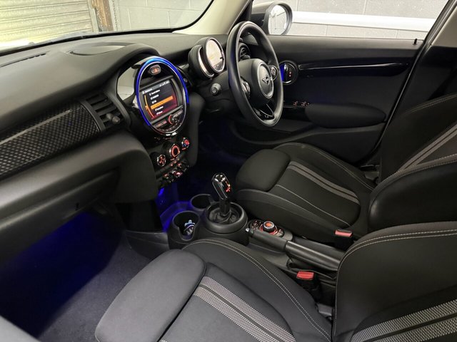 2019 MINI HATCH 2.0 Cooper S Classic Hatchback 5dr Petrol Steptronic Euro 6 (s/s) (192 ps) - Photo 2