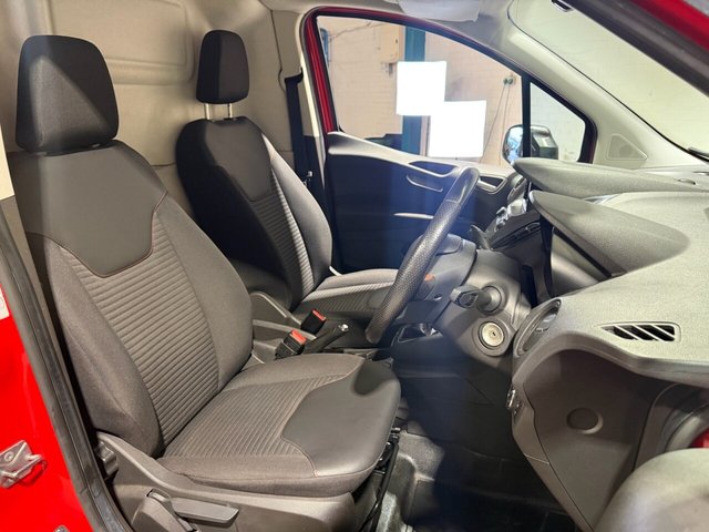 2019 FORD TRANSIT COURIER - Photo 7