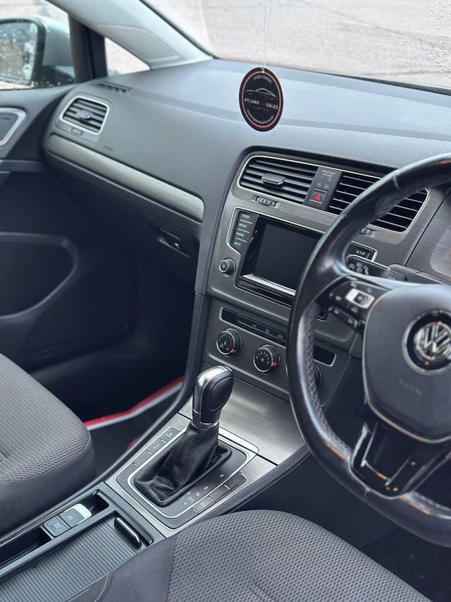 View our VOLKSWAGEN GOLF