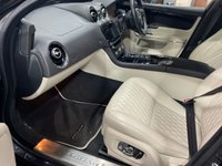 USED 2016 JAGUAR XJ 3.0d V6 Portfolio Saloon 4dr Diesel Auto Euro 6 (s/s) (300 ps) 