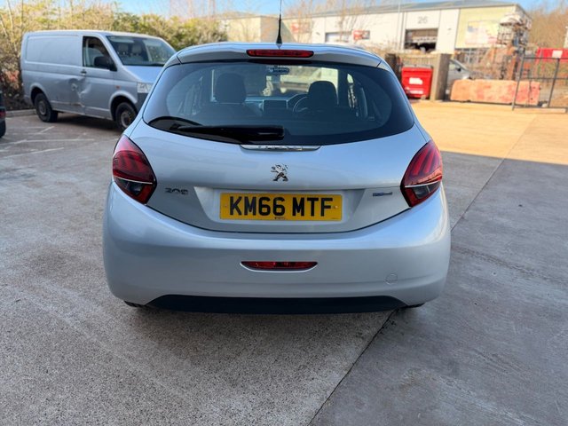 2016 PEUGEOT 208 - Photo 6