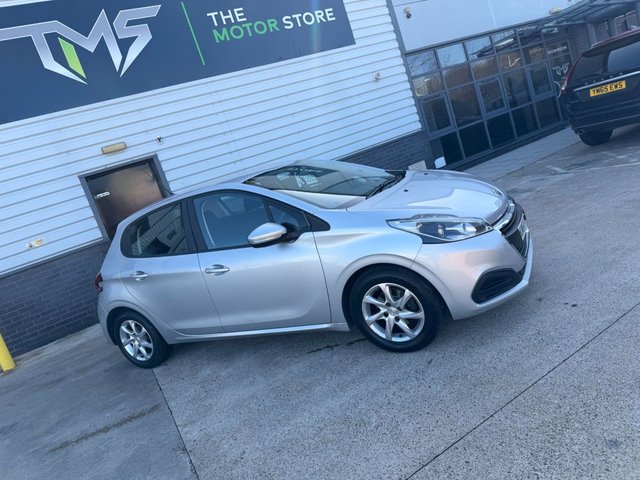 2016 PEUGEOT 208 - Photo 9