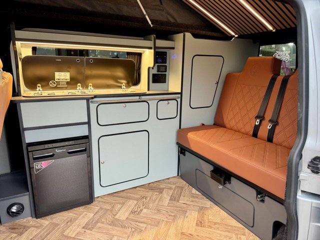 2010 Volkswagen Transporter 2L T30 4dr - Photo 6