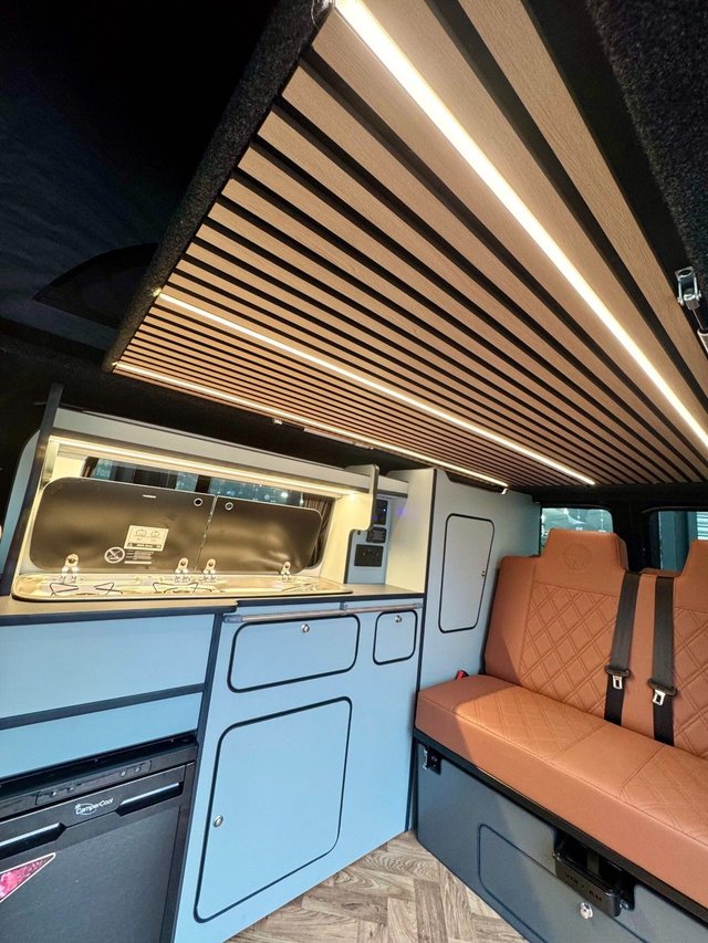 2010 Volkswagen Transporter 2L T30 4dr - Photo 7