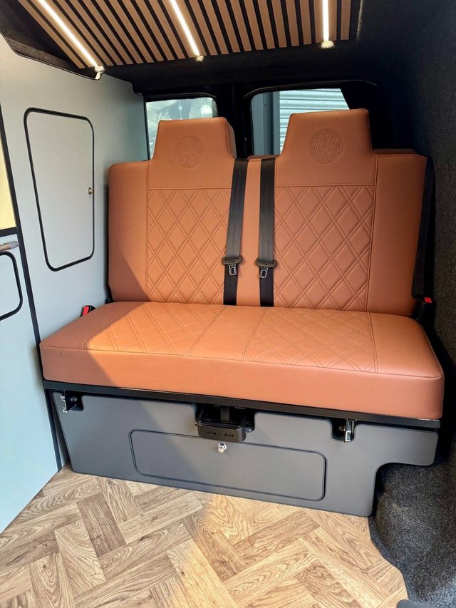 2010 Volkswagen Transporter 2L T30 4dr - Photo 8