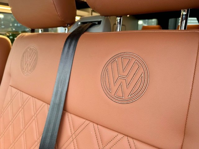 2010 Volkswagen Transporter 2L T30 4dr - Photo 12