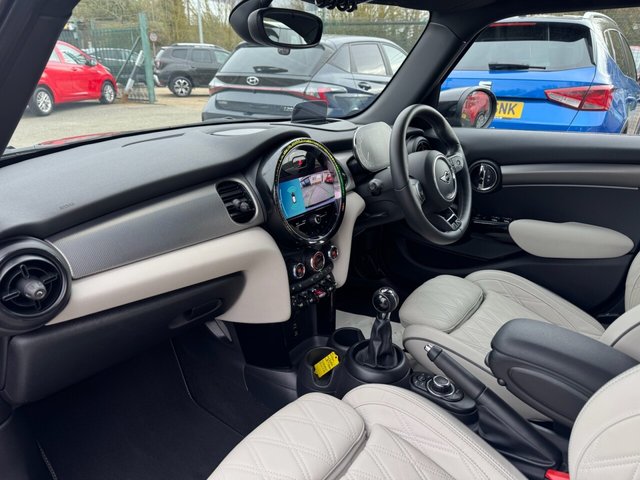 2022 MINI Hatch 2L Cooper S Exclusive 5dr - Photo 5