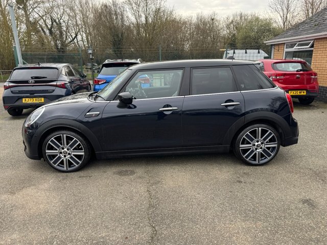 2022 MINI Hatch 2L Cooper S Exclusive 5dr - Photo 7